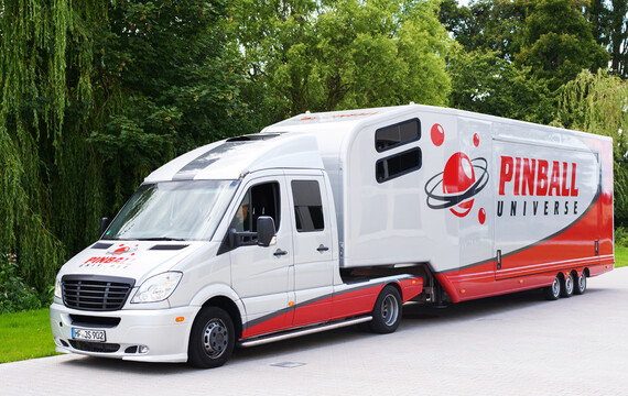 01_showtruck_pinball_universe_a.jpg
