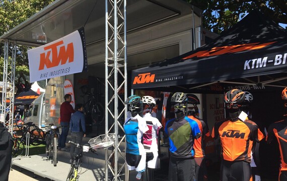 2-KTM-Bikes-Truck-PROMOSTAR.JPG