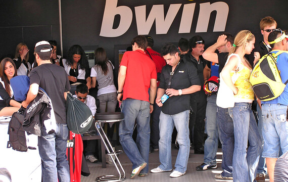 Bwin-inside.jpg