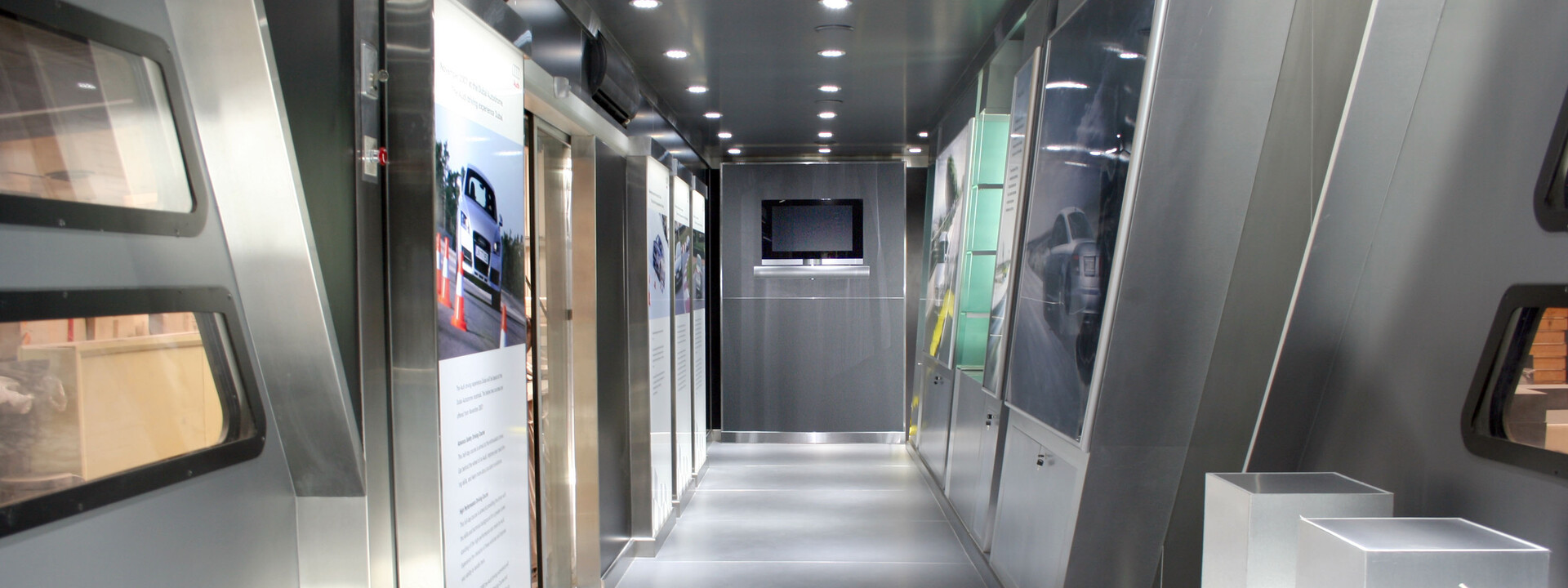 Showtruck GIANT Abu Dhabi