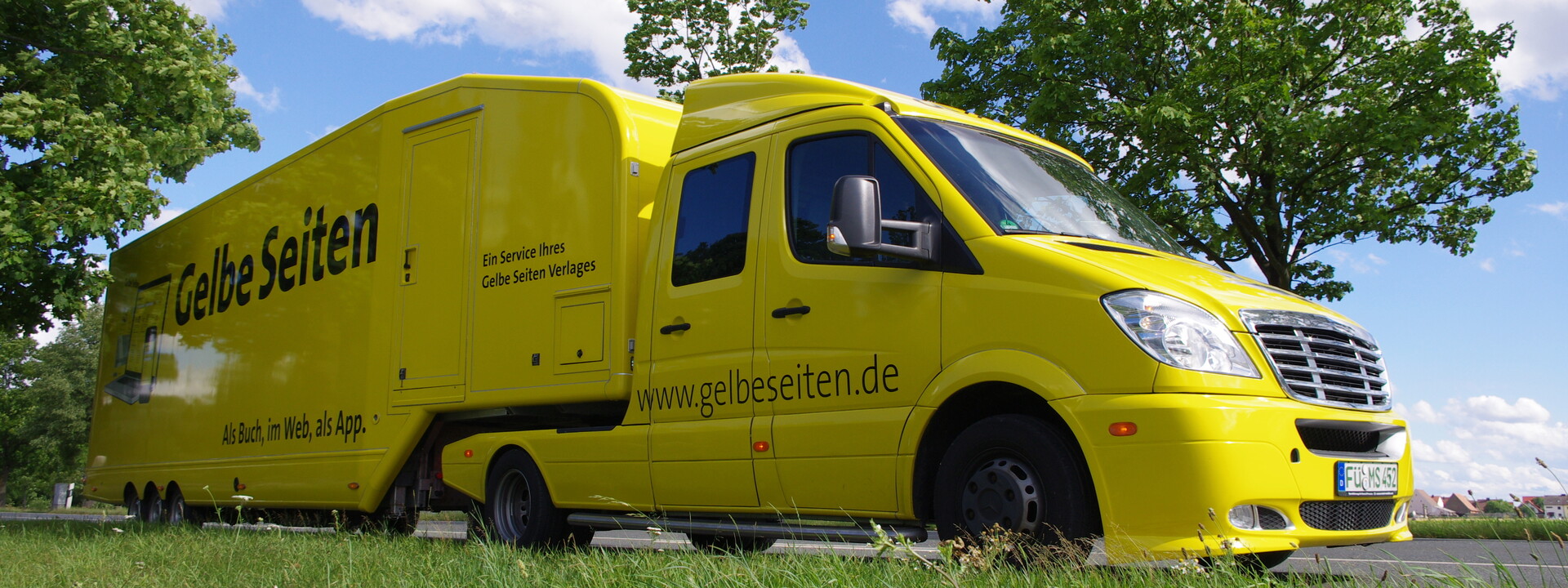 Gelbe Seiten Promotiontruck